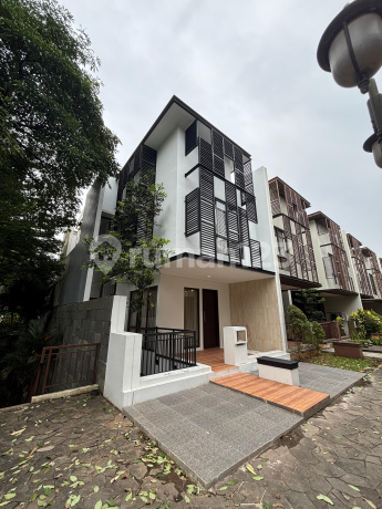 Jual Murah !! Rumah 3 Lantai Full Interior Japandi di Cluster Whelford Greenwich BSD Jual Murah !! Rumah 3 Lantai Full Interior Japandi di Cluster Whelford Greenwich BSD