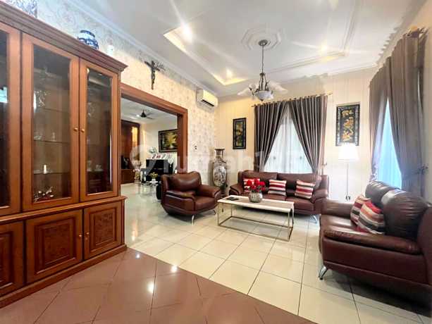 Rumah Cantik Permata Buana 200M2 Termurah