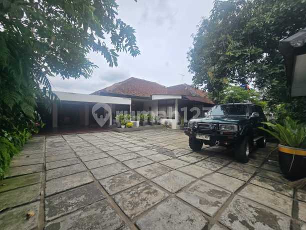 Rumah Premium Langka di Kemang. Lahan Besar, Potensi Komersial (Nb) Rumah Premium Langka di Kemang. Lahan Besar, Potensi Komersial (Nb)