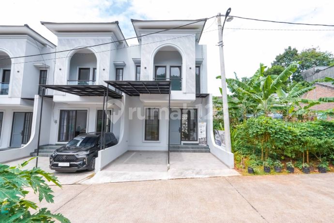 2-Story House with SHM 8 Minutes to Eka Hospital Cibubur Assisted by KPR J38784