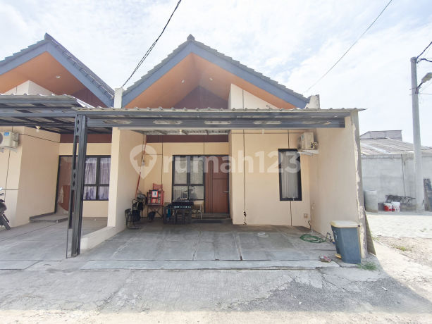 Rumah 11 Menit ke Plaza Taman Harapan Baru Bebas Banjir Siap Huni J-37421