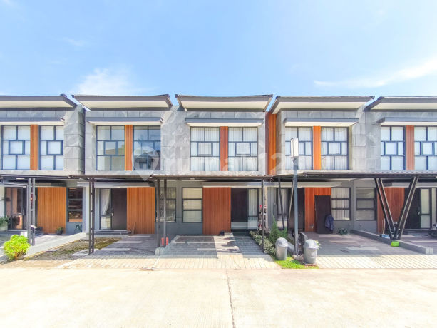 Rumah Siap Huni 15 Menit ke Stasiun Cisauk Dibantu KPR J-38763