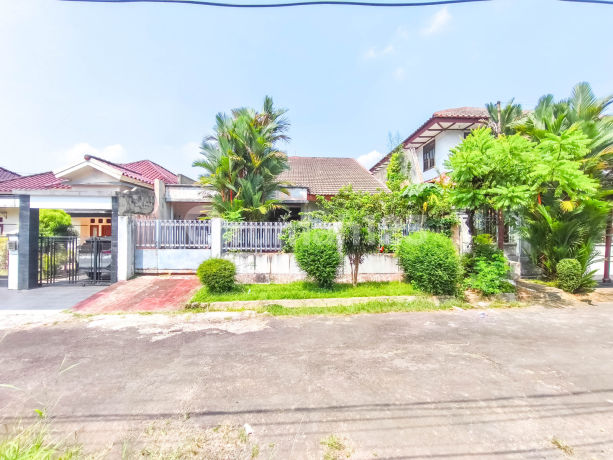 Wide House 1 Story SHM 9 Minutes to Living Plaza Cinere Flood Free J47387