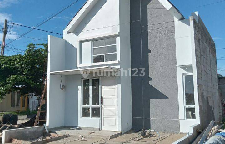 Rumah Minimalis Modern Di Isana Griya Cinangka, Depok