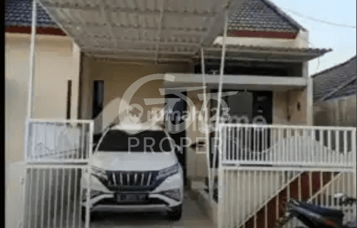 Rumah Bagus SHM di Villa Bukit Tidar Cluster Astera, Malang