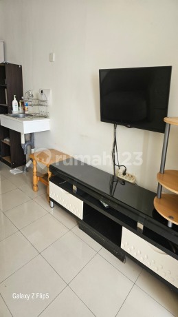 Quick Sale! Greenlake Sunter Studio Apartment Upper Floor, negotiable until deal.