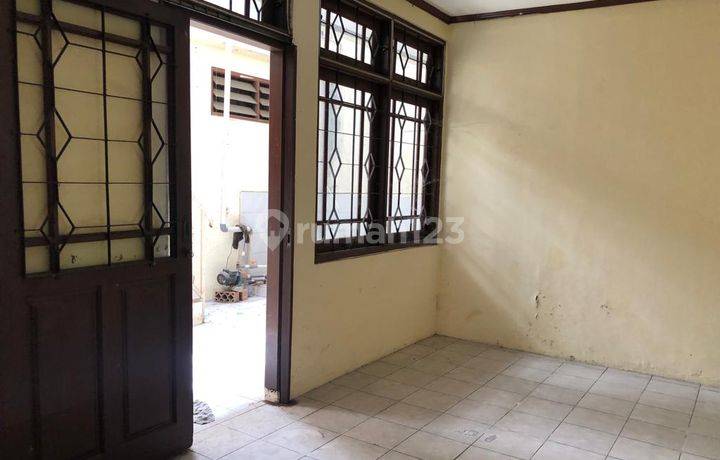 Rumah di dalam Komplek Barata Ciledug .