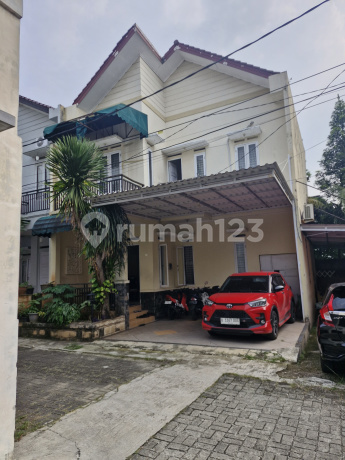 Flo Residence, Pisangan, East Ciputat, South Tangerang, not far from Pluto Road, Cinere Mas. Flo Residence, Pisangan, East Ciputat, South Tangerang, not far from Pluto Road, Cinere Mas.