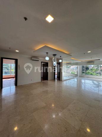 Sommerset Berlian Unfurnished 188M2 Best Location