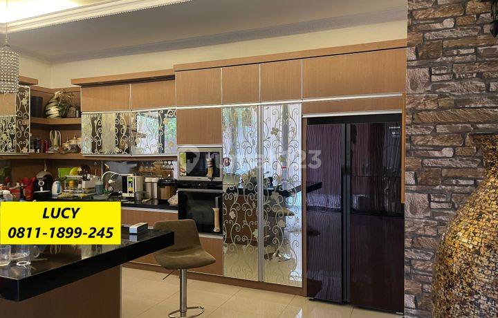 Rumah 3 Lantai Mewah dijual di Kebayoran Symphony 14998FN 08111899245