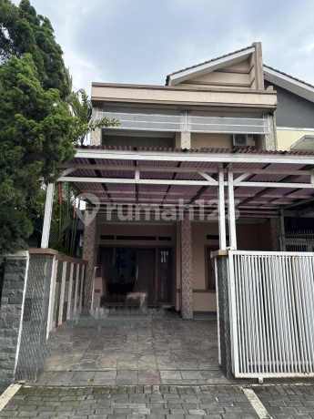 Jual Rumah Siap Huni 2 Lantai di Singgasana Pradana Bandung Jual Rumah Siap Huni 2 Lantai di Singgasana Pradana Bandung