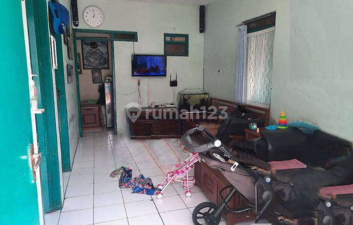 12896 Rumah Hook Strategis di Gading Junti Asri