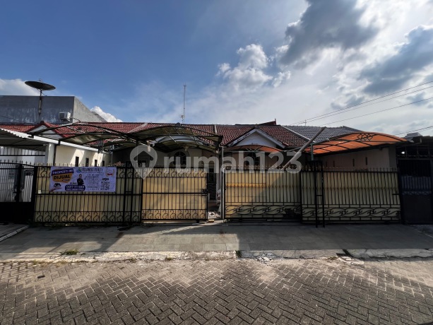 Rumah Dekat Stasiun Kereta Rawa Buaya Taman Semanan Indah Jakarta