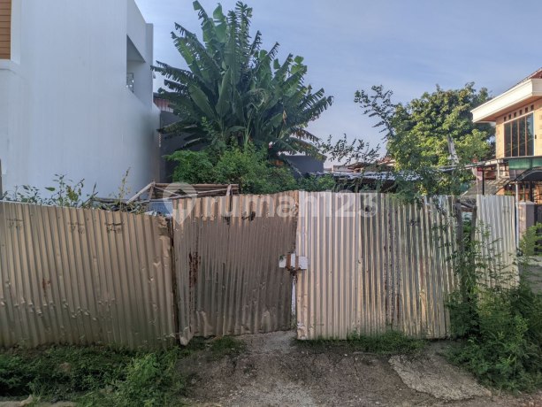Strategic Hook Lot Ready to Build Land in Pondok Bambu