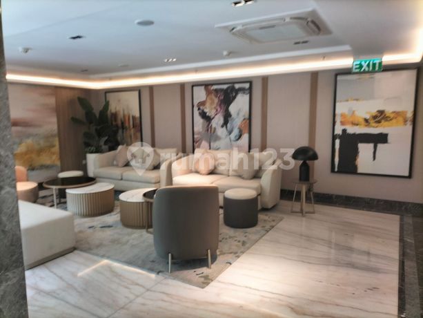Apartement baru semifurnish di Vittorio Wiyung Surabaya