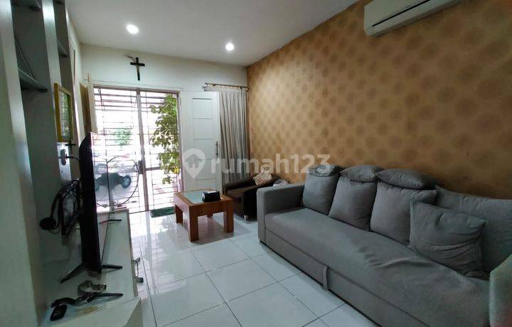 Rumah Semi Furnished di Taman Singosari, Tangerang