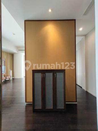Dijual Verde 1 Tower East Balkon Harga Menarik Semi Furnished