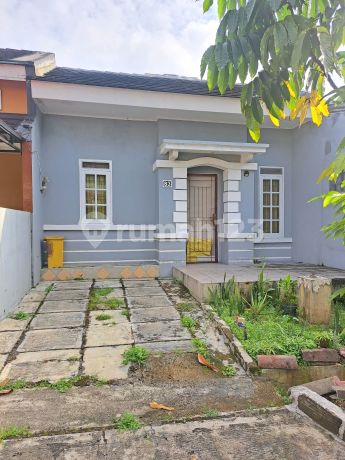 Rumah Dijual Cluster Venesia SHM Siap Huni