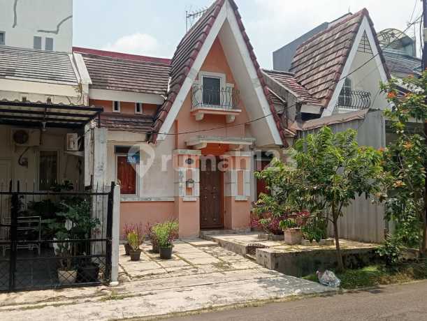 Dijual Cepat Rumah Di Cluster Victoria Shm