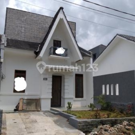 Dijual Cepat Rumah di Cluster Venesia Sentul City SHM.