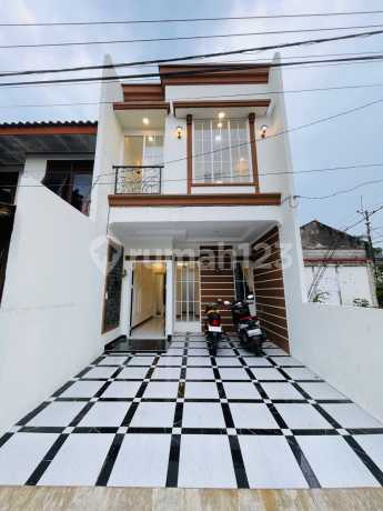 Rumah 2 Lantai Siap Huni di Perum Taman Manggis Indah Rumah 2 Lantai Siap Huni di Perum Taman Manggis Indah