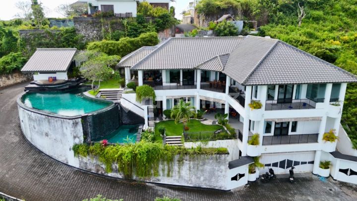 Rare Cliffside Villa In Jimbaran With Panoramic Ocean Views