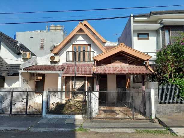 Dijual Rumah lokasi strategis dekat stan di pisok Bintaro Sektor 5