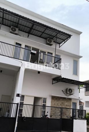 RUMAH DE ALAMUDA RESIDENCE WIYUNG SIAP HUNI TINGGAL BAWA KOPER