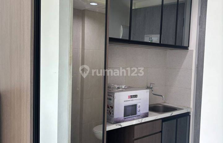 Apartemen Osaka Riverview Pik 2 Furnished, Dijual Cepat 