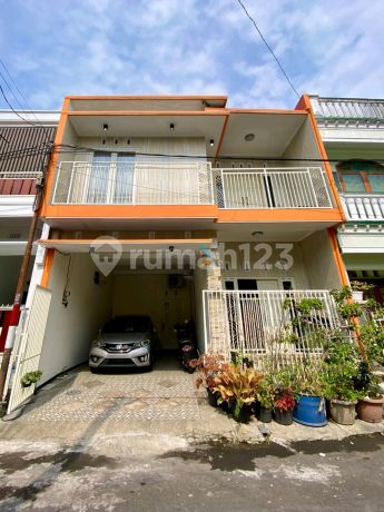 Dijual Rumah 2 Lantai Full Furnished Dijantung Kota Malang