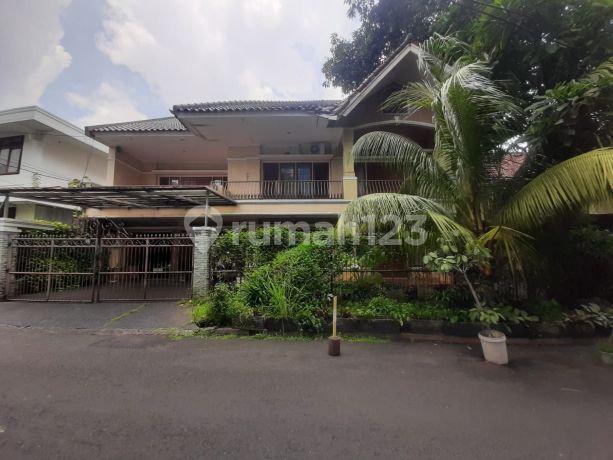 Nempel Scbd, Sudah 3x Turun Harga!!!, Dijual Cepat Rumah Tua Terawat Di Jl. Tulodong, Lingkungan Tenang, Dekat Akses Toll Semanggi