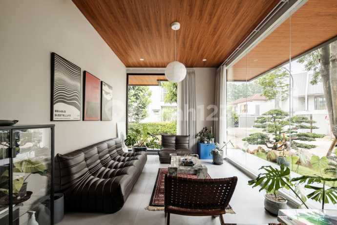 Rumah Mewah Lokasi Premium SHM di BSD Green Cove