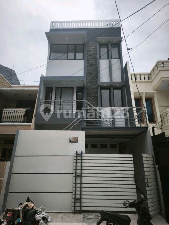 Rumah Baru Sunter Bisma 3 Lantai, Murah 