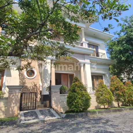 Strategic Spacious Ready-to-Occupy House in Mutiara Papandayan Strategic Spacious Ready-to-Occupy House in Mutiara Papandayan