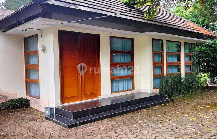 Rumah Villa Full Furnished Villa Istana Bunga Lembang Murah