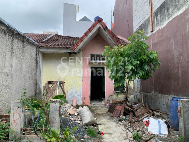 Rumah Hitung Tanah Di Perumahan Mutiara Gading Timur 2 S8606