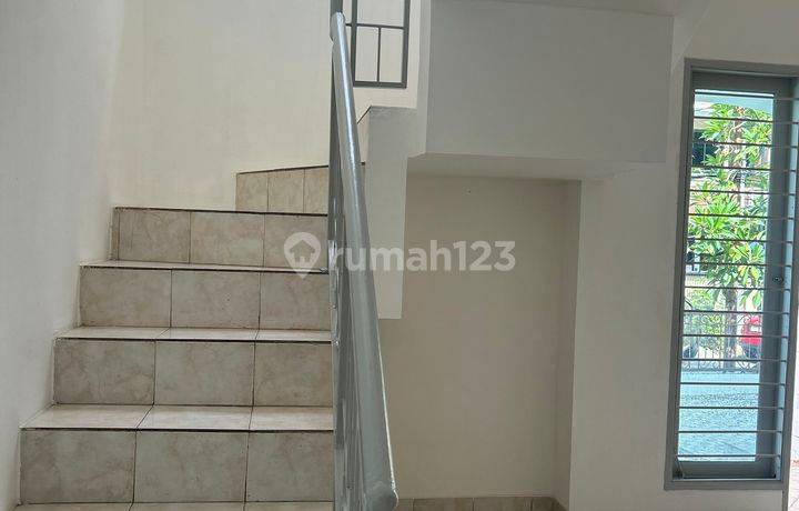 Disewakan Rumah Hook Di Villa Danau Sunter 