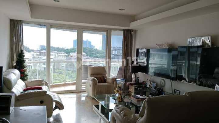 JUAL CEPAT!! Apt. Royale Springhill Lantai Rendah Full Furnish