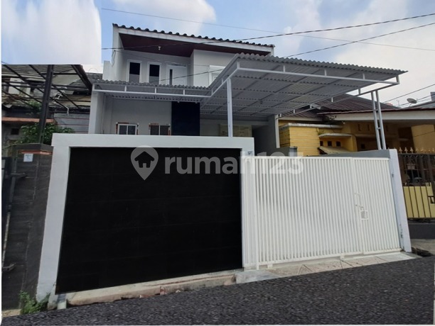 Dijual Rumah Strategis di Puri Kranji Regency, Bekasi Barat.
