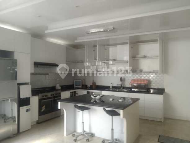 Rumah Bagus di Taman Mediterania Lippo Central Karawaci Jual Cepat Furnished