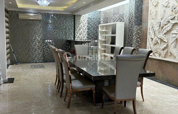 Rumah Di Taman Mediterania Lippo Karawaci Semi Furnished Bagus Rapih