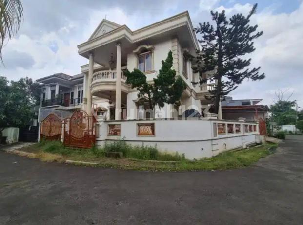 Dijual Rumah Mewah Classic Hook Griya Jakarta Pamulang, Tangsel
