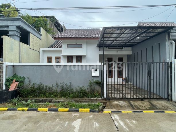 Beautiful Spacious House for Sale in Mahkota Simprug Housing Complex, Ciledug