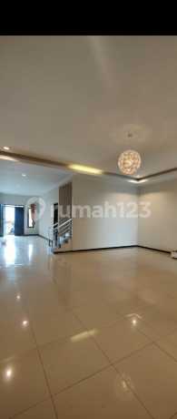 Terbatas! Jual Cepat!!! Rumah Lux di Mekar Wangi Cluster *Taman Mekar Utama*