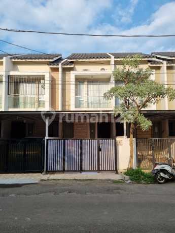 Dijual Rumah 2 Lantai di Perumahan Villa Galaxy