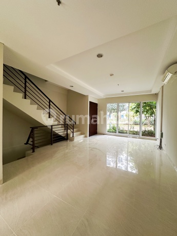 Termurah Town House Puri Mansion 4 BR Posisi Strategis Termurah Town House Puri Mansion 4 BR Posisi Strategis