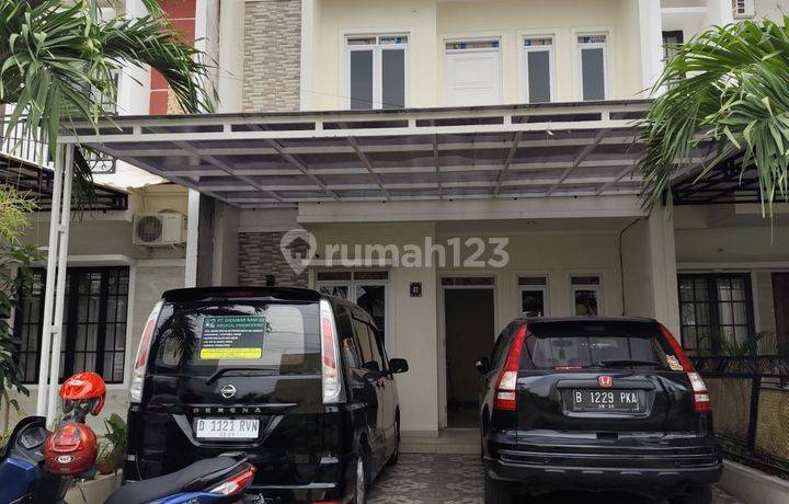 Rumah 2 lantai minumalis mangun Jaya tambun  bekasi 
