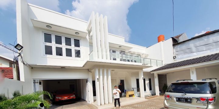 Dijual Kantor & Rumah Pinggir Jalan di Pasar Minggu Jakarta Selatan Dijual Kantor & Rumah Pinggir Jalan di Pasar Minggu Jakarta Selatan