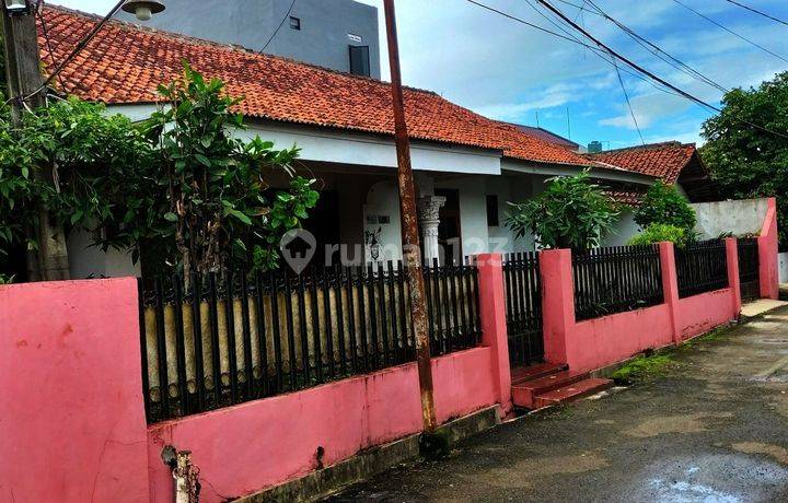 Rumah Posisi Hook Dalam Komplek Pelni Sukmajaya Dekat Tol Cijago