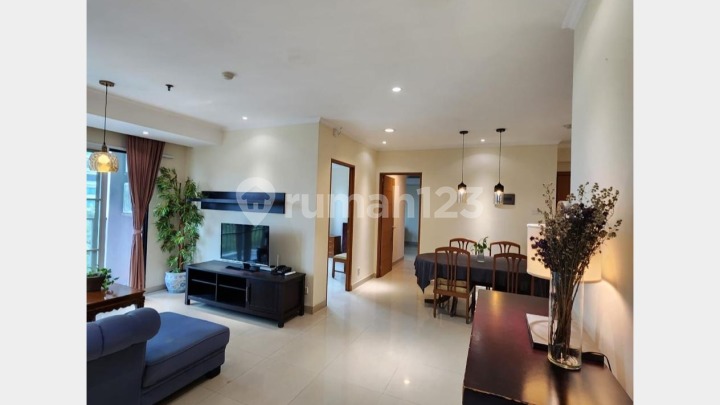 Dijual Apt Hamptons Park 2 Unit Gandeng Cantik dan Nyaman Siap Huni Semi Furnished